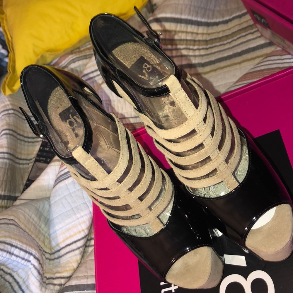 7.5 Jeffrey Campbell NEVER WORN